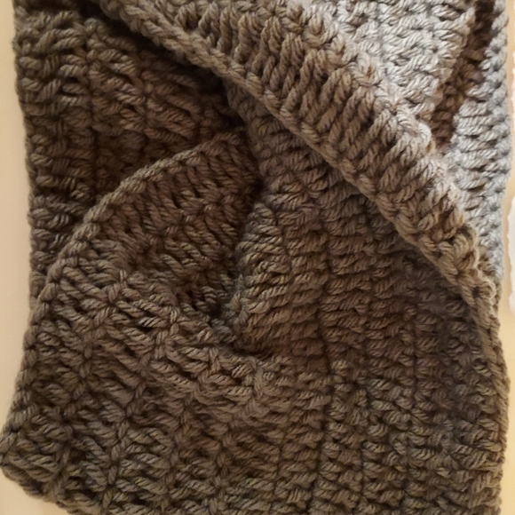 L❤️ve HANDMADE.  Earwarmers/ Headwarmers 4/$30. - Picture 5 of 9